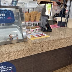 Dunkin' - DUNKIN day