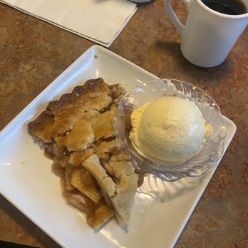 Summerlin Cafe - Apple pie Alamode - Cafes Near Me - Fort Myers Beach, Florida