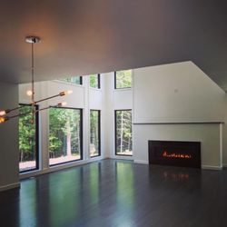 Seakill - Custom stained oak floors