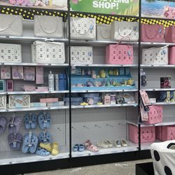 Five Below