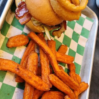 Caddie's - Burger and sweet potato fries - Chicken Wings Near Me - Colorado Springs, Colorado