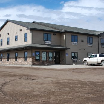 1. Hi-Line Inn & Suites