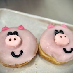 Laicee's Cakes and More