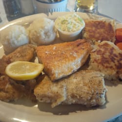 By The Sea Inn & Cafe - Bert's Wharf Special