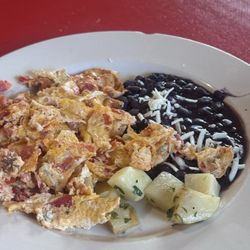 Dan's Café Deluxe - Huevos con chorizo