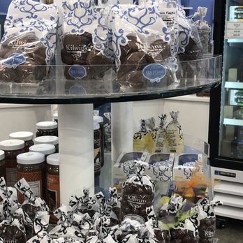 Kilwins Ice Cream - Chocolate - Fudge - Candy display - Desserts Near Me - Pompano Beach, Florida
