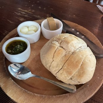 La Pampa - Bread and salsa for the waiting - Steakhouses Near Me - Brownsville, Texas