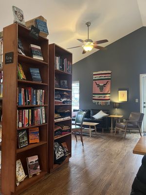 Daymoon Coffeebar by null