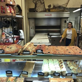 Au Pain d'Autrefois - Girl at the register from Lyon.  Very sweet! - Bakeries Near Me - Marseille, 13