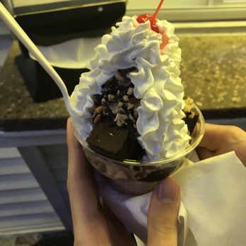 Uncle G's Ice Cream - Ice Cream & Frozen Yogurt Near Me - Pendleton, New York Uncle G's Ice Cream - Ice Cream & Frozen Yogurt Near Me - Pendleton, New York