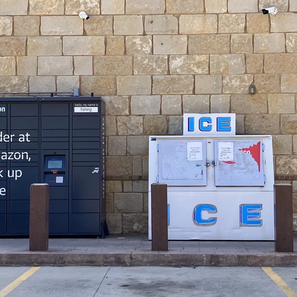 BB Market - Amazon drop/pick up location and ice - Gas Stations Near Me - Paige, Texas