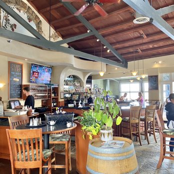 Paradise Beach Grille - New American Near Me - Capitola, California