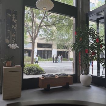 Kar Son - Calm & Pretty entryway - Chinese Near Me - Los Angeles, California