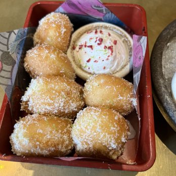 The Ivy Spinningfields Manchester - Mango doughnuts - British Near Me - Manchester, XGM