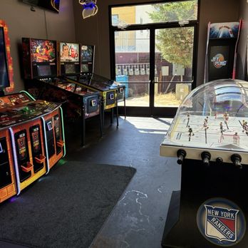 The Noble Fox Restaurant & Brewery - arcade - Burgers Near Me - Ashland, Oregon