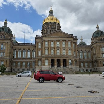 Iowa State Capitol - The exterior of the building, beautiful - Landmarks & Historical Buildings Near Me - Des Moines, Iowa Iowa State Capitol - The exterior of the building, beautiful - Landmarks & Historical Buildings Near Me - Des Moines, Iowa
