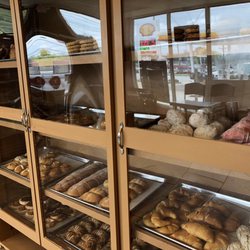 El Mana Panaderia Y Pasteleria - A fraction of the many pastries and bread available.