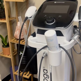 Adapt Health Clinic - Using high-tech equipment - Chiropractors Near Me - Campbell, California Adapt Health Clinic - Using high-tech equipment - Chiropractors Near Me - Campbell, California