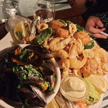 Pescheria - seafood sampler app - Seafood Near Me - Munich, BY