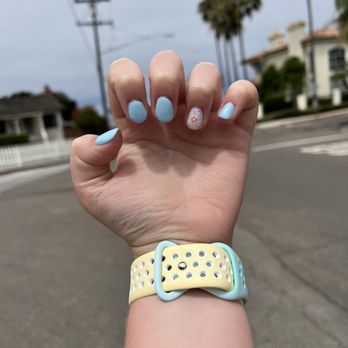 Nails by the Sea - 10 year old mani with flower - Nail Salons Near Me - La Jolla, California Nails by the Sea - 10 year old mani with flower - Nail Salons Near Me - La Jolla, California