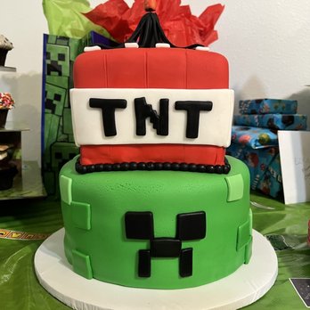 A Cake Addict - Small 2 tiered Minecraft cake - Custom Cakes Near Me - Houston, Texas