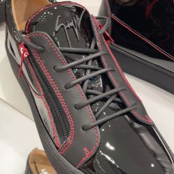 Guiseppe Zanotti