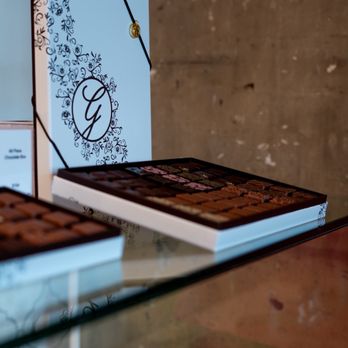 Ginger Elizabeth Chocolates - 12 Piece Chocolate Box - Macarons Near Me - Sacramento, California Ginger Elizabeth Chocolates - 12 Piece Chocolate Box - Macarons Near Me - Sacramento, California