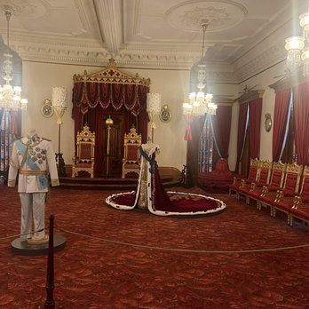 Iolani Palace - Museums Near Me - Honolulu, Hawaii Iolani Palace - Museums Near Me - Honolulu, Hawaii
