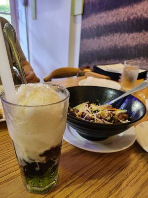 Mai's Vietnamese Restaurant by null