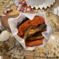 Burger Station - Straw onion burger