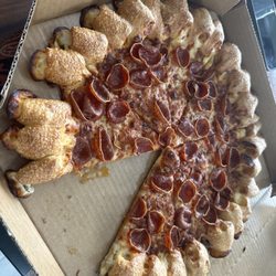 Pizza Hut - Cheesy bites pizza