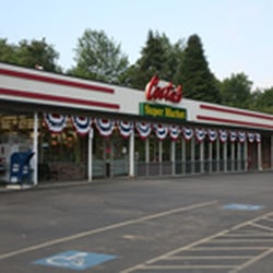 Costa's Super Market - Front view of the store