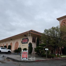 Smash Gyms Milpitas - Looks big from the outside ,excited -signed up for a free trial class