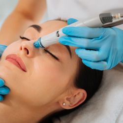 Après Medi Spa - Hydrafacials