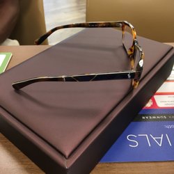 Pearle Vision - My new glasses are awesome!!!