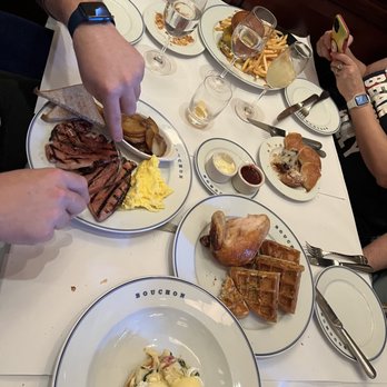 Bouchon - burger, country ham, chicken and waffles, Benedict - French Near Me - Las Vegas, Nevada
