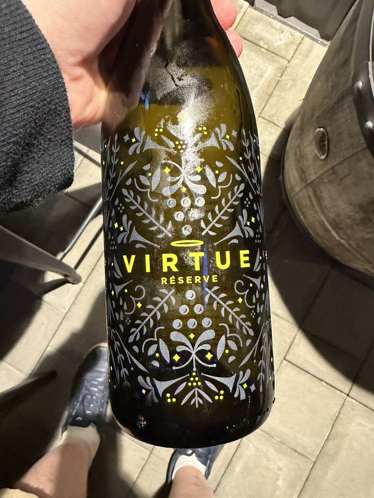 Virtue Cellars Logo