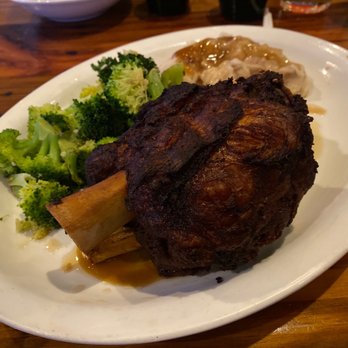 Miller's Ale House - Peso Pork Osso Buco - American Near Me - Boca Raton, Florida