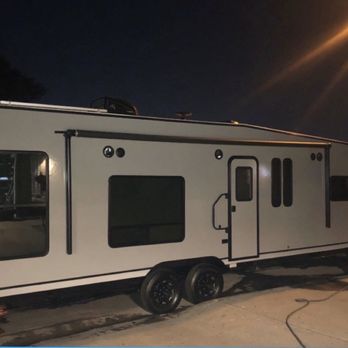 Giant RV - RV Repair Near Me - Downey, California Giant RV - RV Repair Near Me - Downey, California