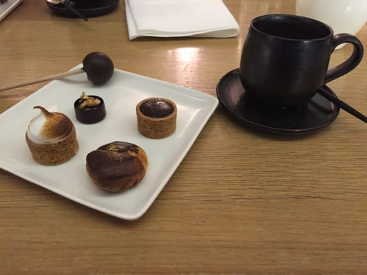 Le Coq aux Champs by null