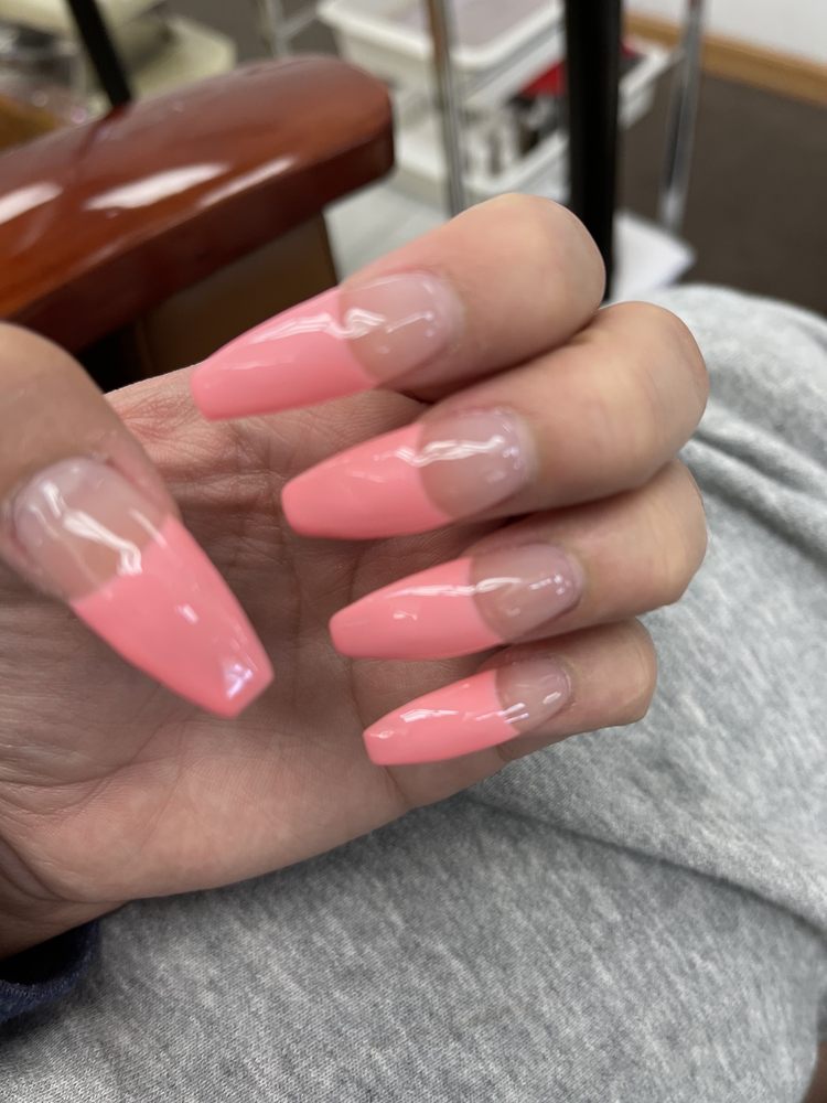 ELEGANT NAILS Updated May 2024 18 Reviews 3028 Hamilton St