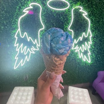 Love Bubble Tea - Inside sitting area - Bubble Tea Near Me - Austin, Texas Love Bubble Tea - Inside sitting area - Bubble Tea Near Me - Austin, Texas