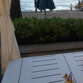 The Beach Bar - great seat - Bars Near Me - Honolulu, Hawaii The Beach Bar - great seat - Bars Near Me - Honolulu, Hawaii