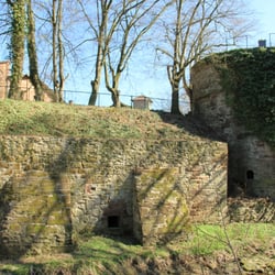 Diekturm - Mit Mauerresten