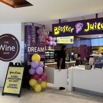 Booster Juice - the entrance to the store - Juice Bars & Smoothies Near Me - Toronto, Ontario Booster Juice - the entrance to the store - Juice Bars & Smoothies Near Me - Toronto, Ontario