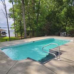 SwimRight Pool and Spa - SwimRight Pool and Spa pool cleaning in Richmond, VA