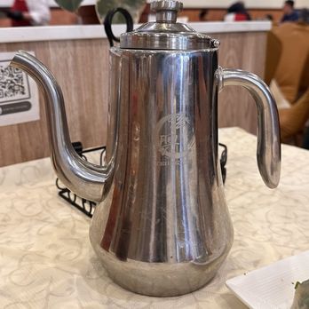 Cheung Hing - Milpitas - Love that they use this tea pot - kept our tea pipping hot through our meal - Dim Sum Near Me - Milpitas, California