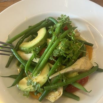 L'avenue at Saks - String bean artichoke avocado salad - French Near Me - New York, New York L'avenue at Saks - String bean artichoke avocado salad - French Near Me - New York, New York