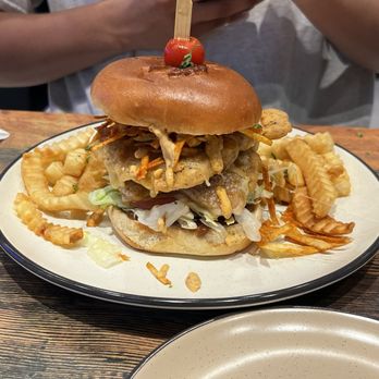 The Lounge at 2nd - Chicken Tikka Sandwich - Sports Bars Near Me - Nashville, Tennessee