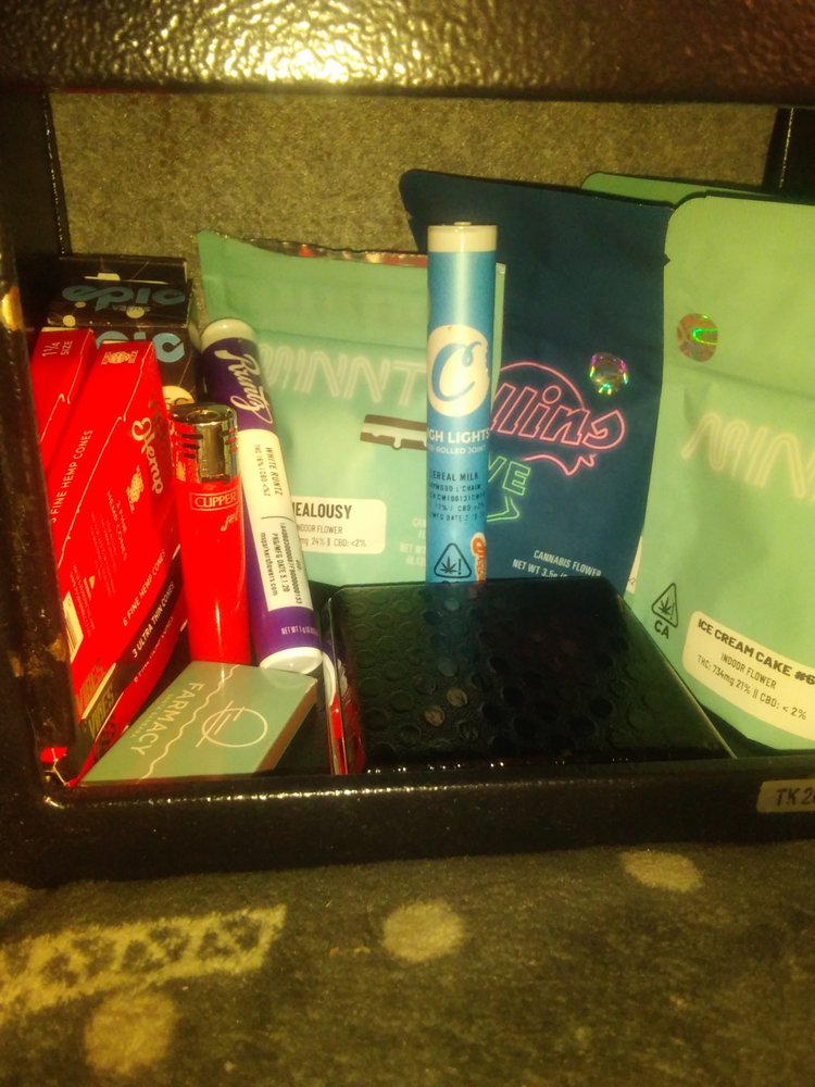 COOKIES 805 Updated May 2024 21 Photos 1017 E Ocean Ave, Lompoc